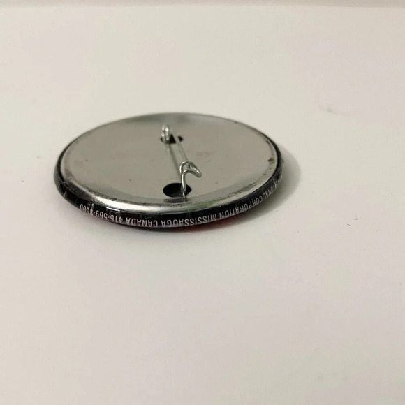 Vintage 1992 Lot of 2 Jurassic Park Buttons Pinback Pins - Picture 9 of 16